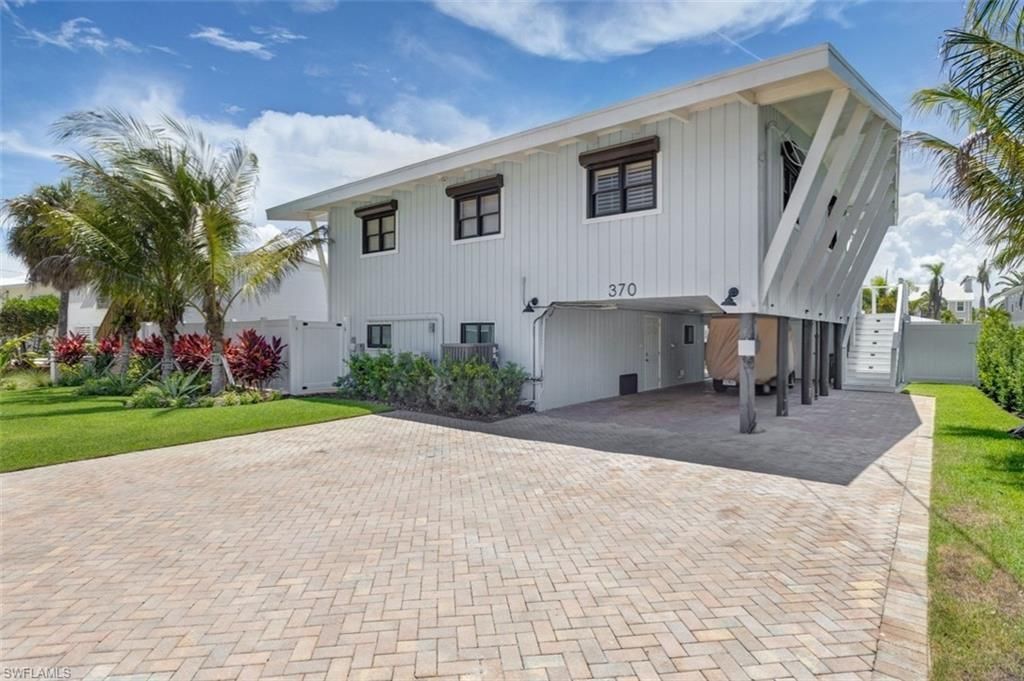 370 Bayland Rd , Fort Myers Beach, FL 33931 Photo