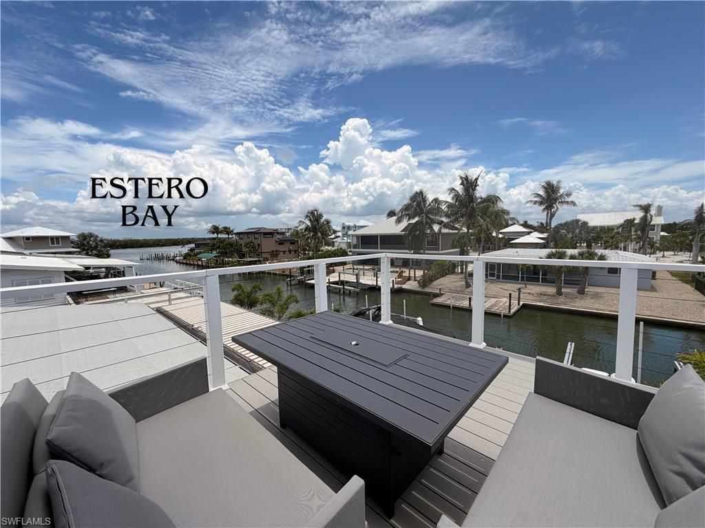 370 Bayland Rd , Fort Myers Beach, FL 33931 Photo