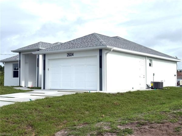 2604 15th ST SW, LEHIGH ACRES, FL 33976