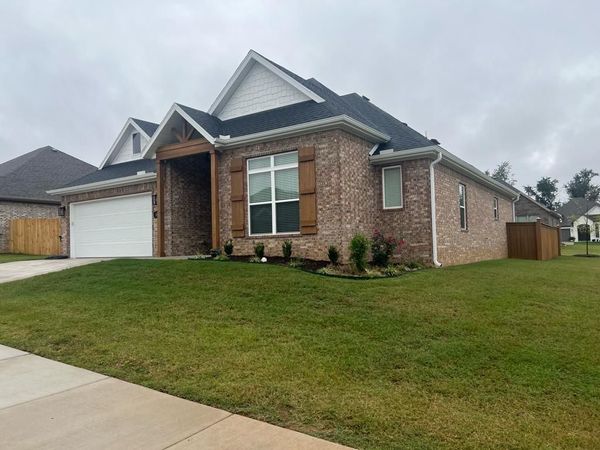 4027 E Utica Lane , Fayetteville, AR 72701