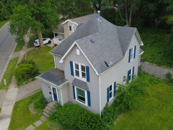 410 Frank Hall Drive, Albert Lea, MN 56007