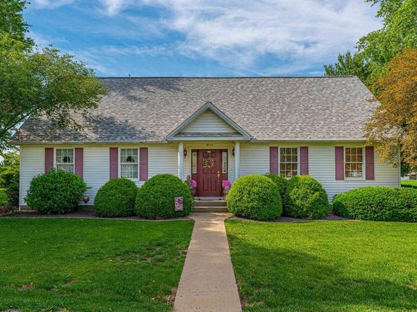 120 W GERMAN Avenue, Mt Pulaski, IL 62548