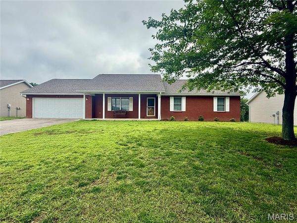 2212 Perryville Road, Cape Girardeau, MO 63701