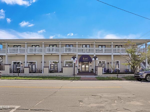102 S 2nd Street, Unit 215, Wilmington, NC 28401