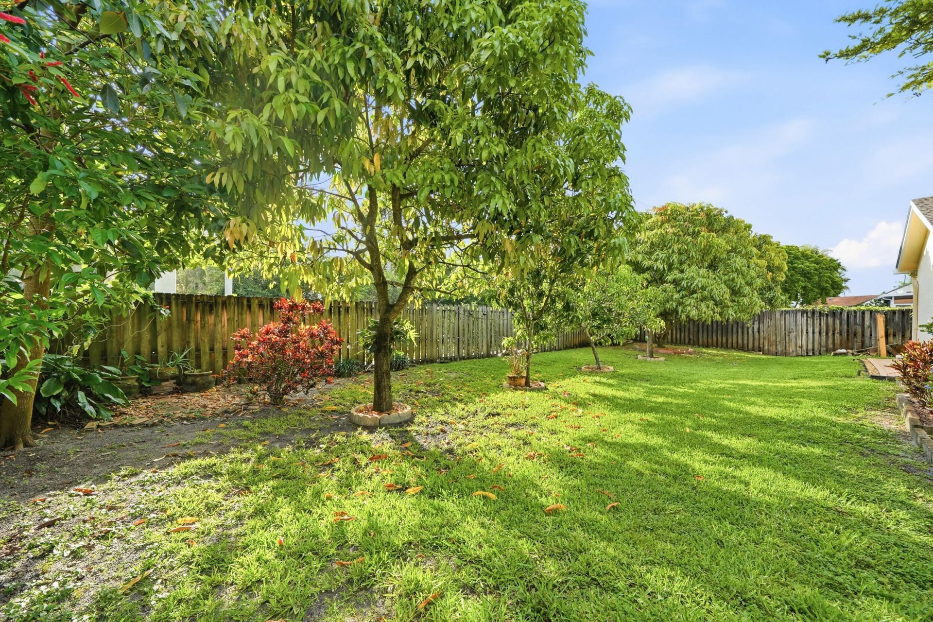 5787 SW 57th Way, Davie, FL 33314 Photo