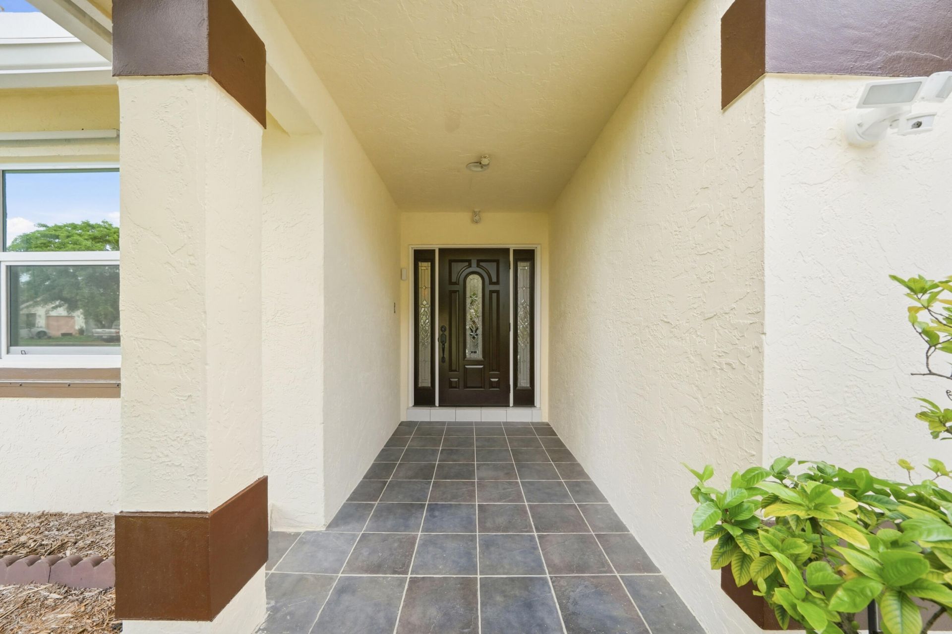 5787 SW 57th Way, Davie, FL 33314 Photo