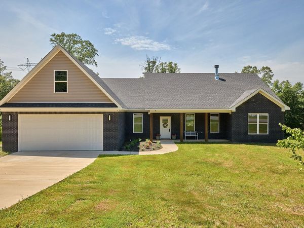 12915 Styles Rd, Bauxite, AR 72011