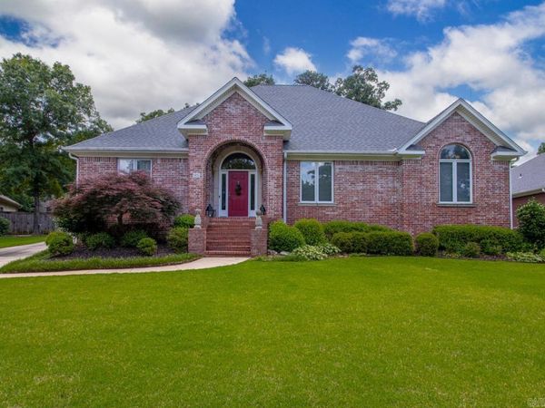 6 Rosaries Way , Little Rock, AR 72223