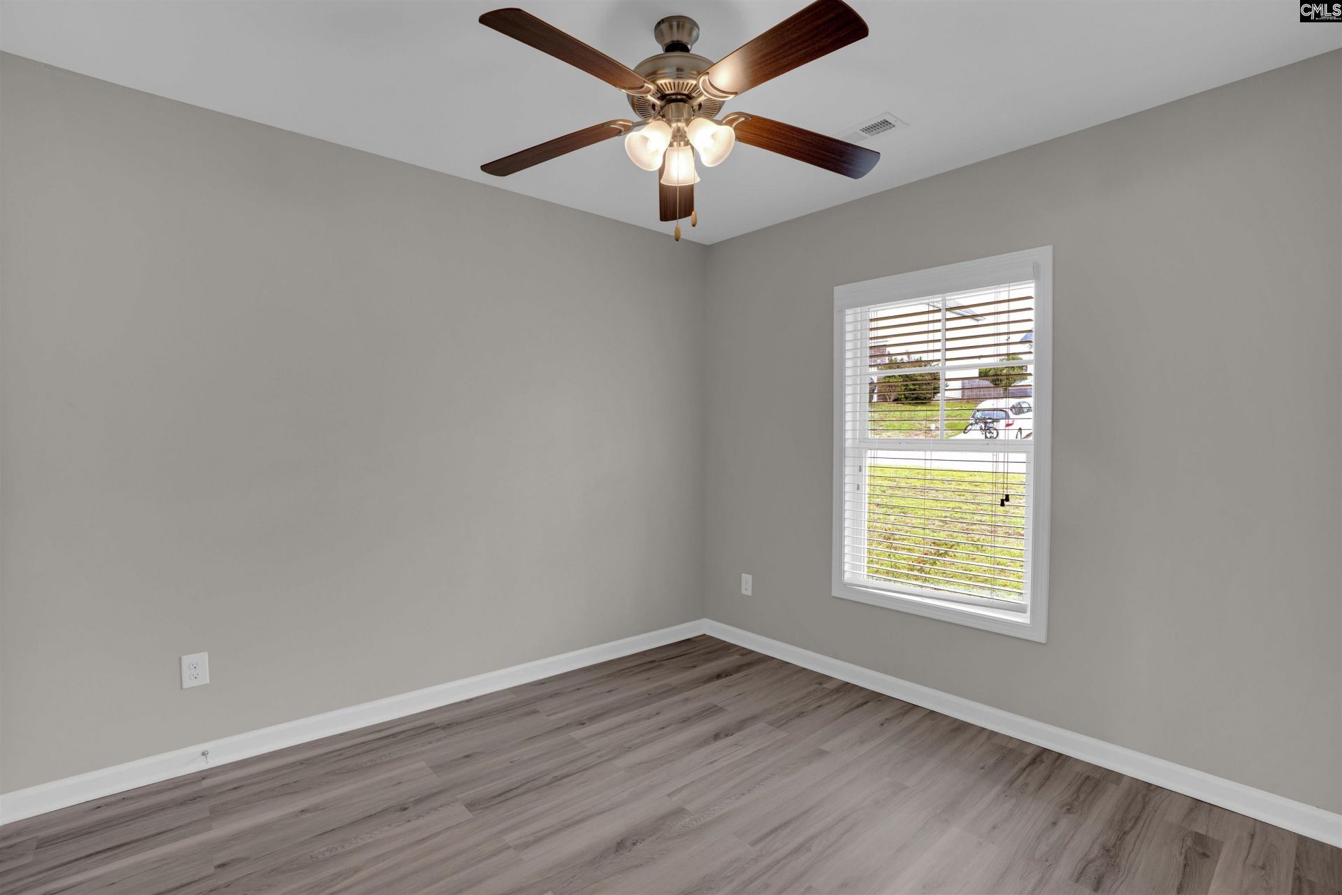348 Riglaw Circle  Photo 4