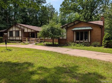 9345 Weber Road, Columbus Township, Mi 48063