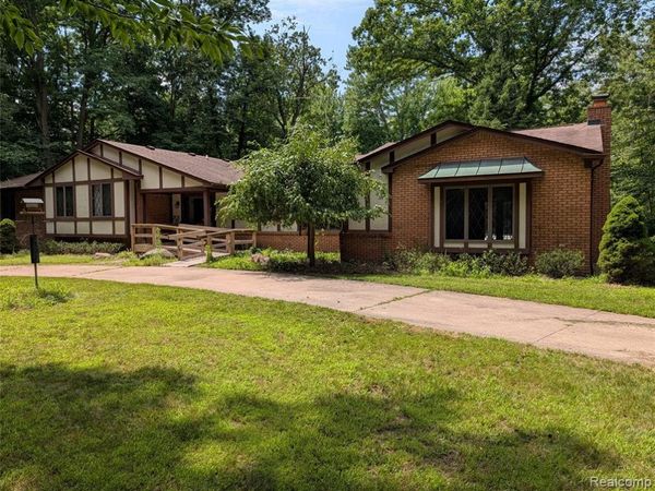 9345 Weber Road, Columbus Twp, MI 48063