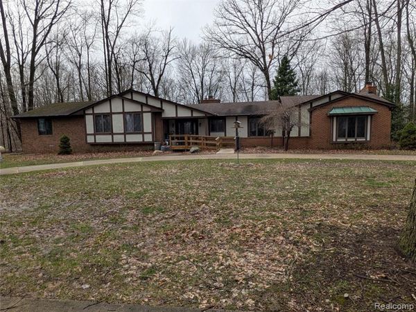 9345 Weber Road , Columbus Twp, MI 48063