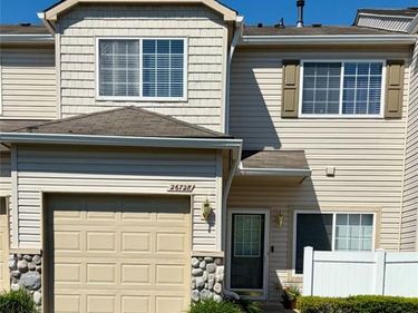 26728 Ashton Drive, Woodhaven, MI 48183