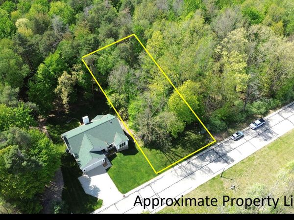 710 Glen Oak Drive, Manchester, MI 48158