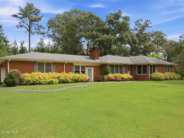 711 Fairlane Drive, Grifton, NC 28530
