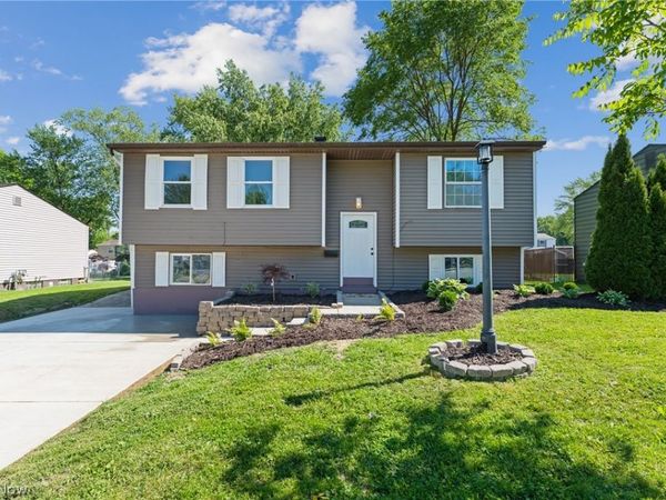 78 Summerberry Lane , Niles, OH 44446