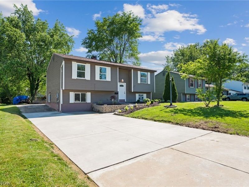 78 Summerberry Lane, Niles, OH 44446 Photo 2