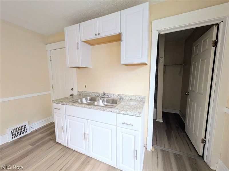 2813 E 125th Street, Cleveland, OH 44120 Photo 19