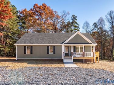 2867 Cartersville Road, New Canton, VA 23123