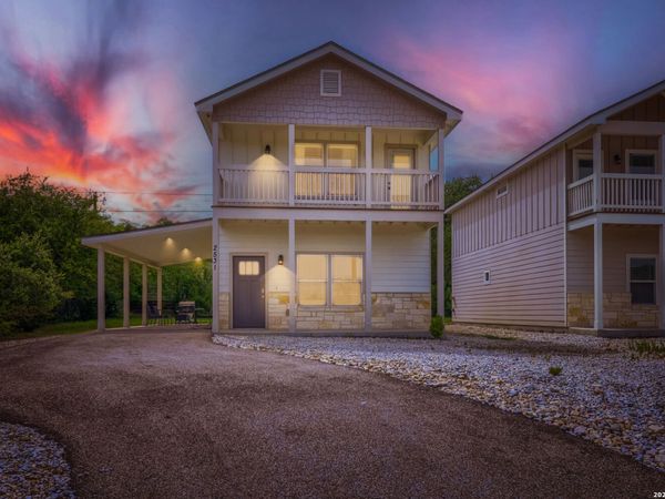 2531 CANYON LAKE FOREST DR, Canyon Lake, TX 78133