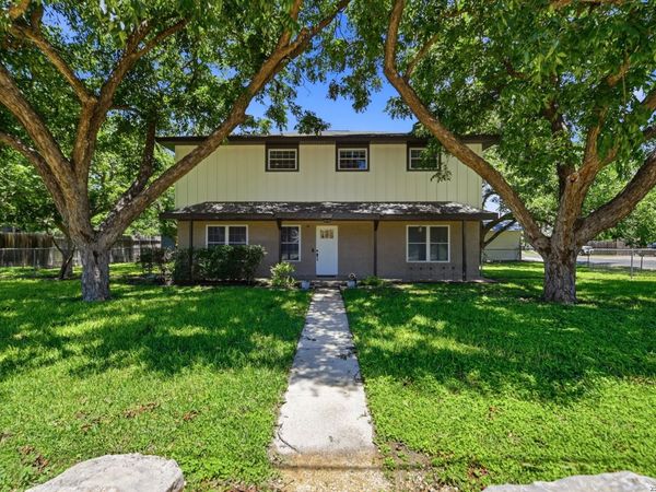 15751 Medina, LaCoste, TX 78039