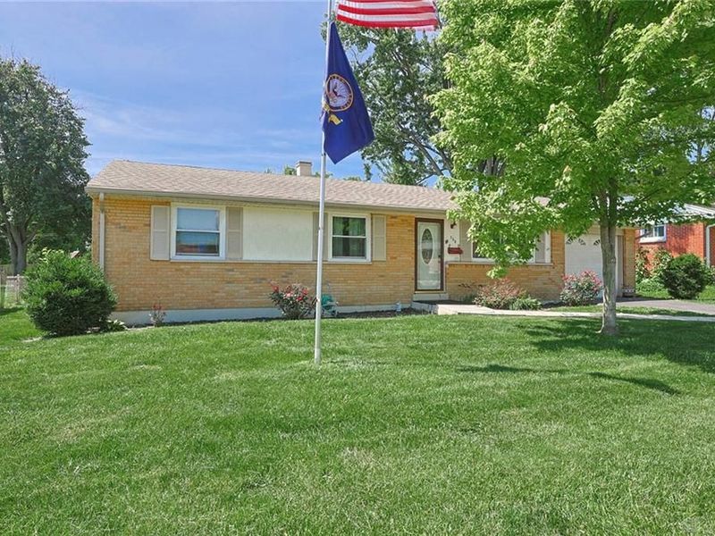 568 Barbara Drive, Tipp City, OH 45371 Photo 2
