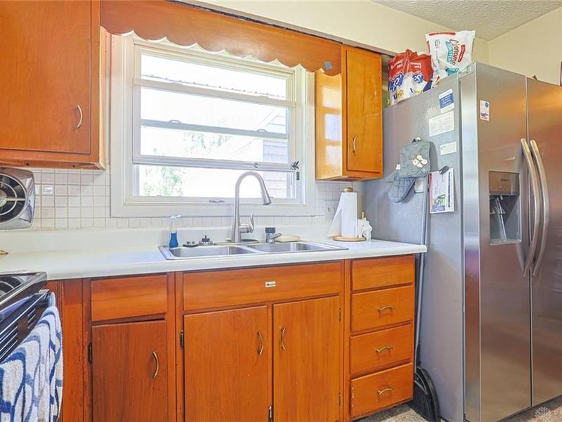 568 Barbara Drive, Tipp City, OH 45371 Photo 8