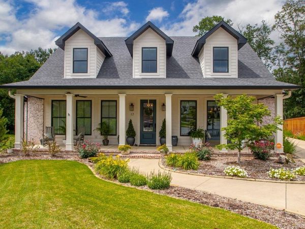 17 Tupelo Court , Little Rock, AR 72223