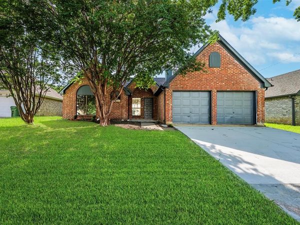 6105 Meadowside Trail, Arlington, TX 76017