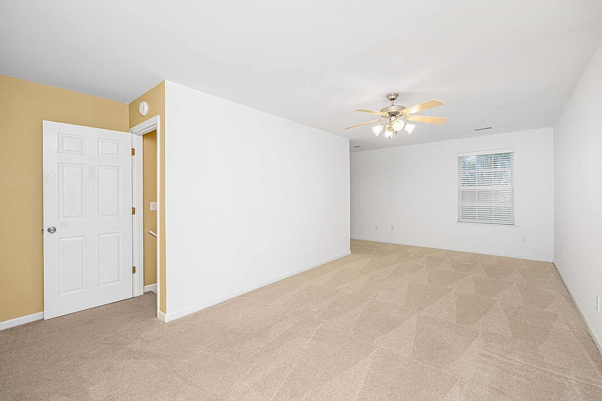 1126 Santa Elena Way Photo 21