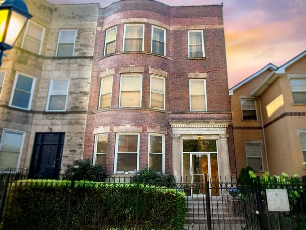 3536 S Prairie Avenue , Unit 1, Chicago, IL 60653