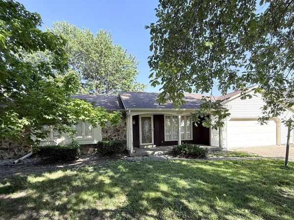 2297 CATHERINE Street, Galesburg, IL 61401