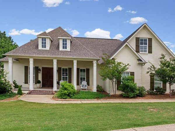 608 Centerpointe Cove, Oxford, MS 38655