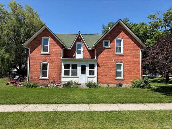 208 E Mill Street, Capac Village, Mi 48014