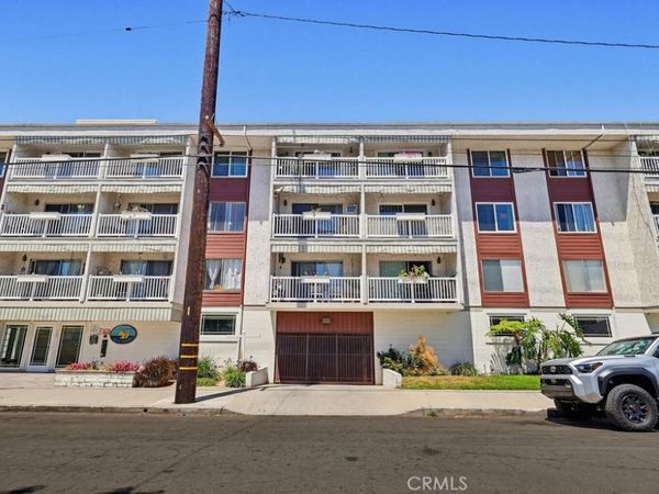 363 Newport Avenue, Unit 302, Long Beach, CA 90814