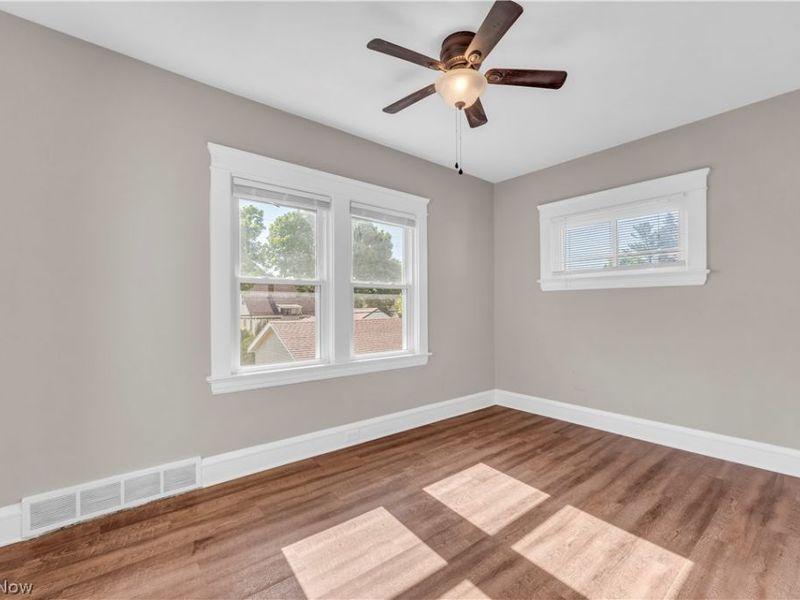 1631 Waterbury Road, Lakewood, OH 44107 Photo 18