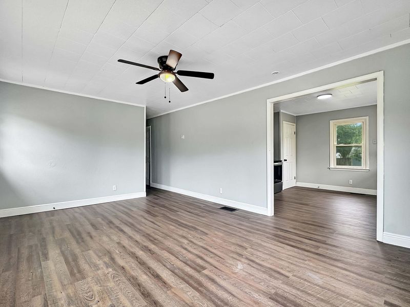 206 E Poplar Street, Saint Paris, OH 43072 Photo 9