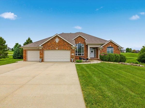 17660 NEWBERRY Circle, COUNCIL BLUFFS, IA 51503