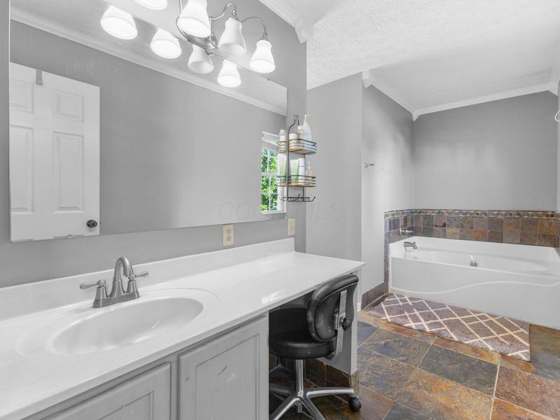 5647 Levi Kramer Boulevard, Canal Winchester, OH 43110 Photo 24