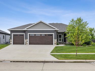 2865 McLeod Drive E, West Fargo, ND 58078