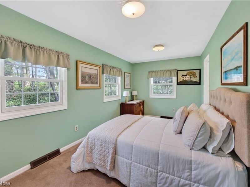8253 Summit Drive , Chagrin Falls, OH 44023 Photo 13