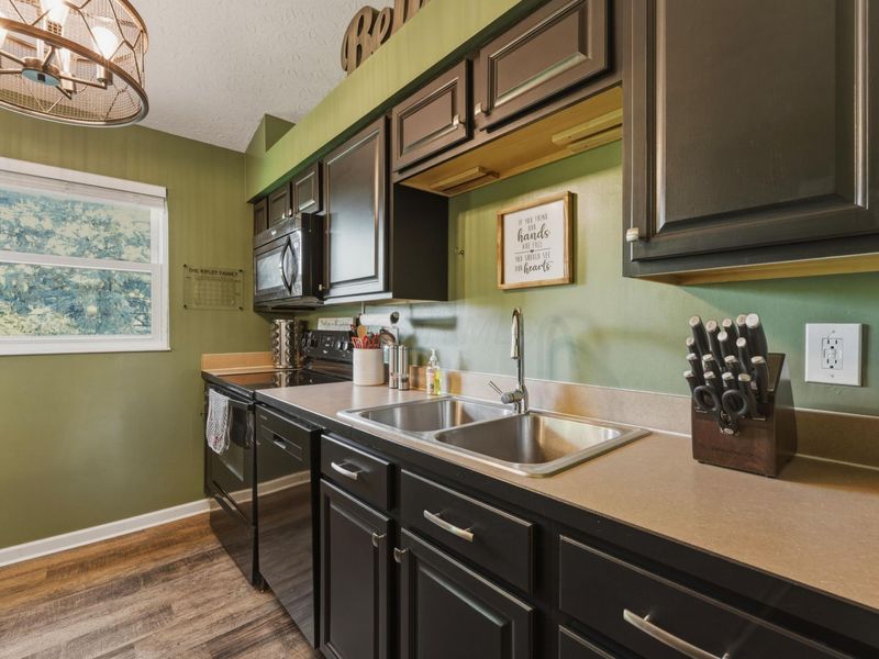 5593 Reebok Drive , Hilliard, OH 43026 Photo 16