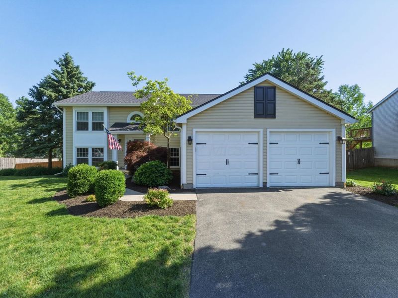 5593 Reebok Drive , Hilliard, OH 43026 Photo 2