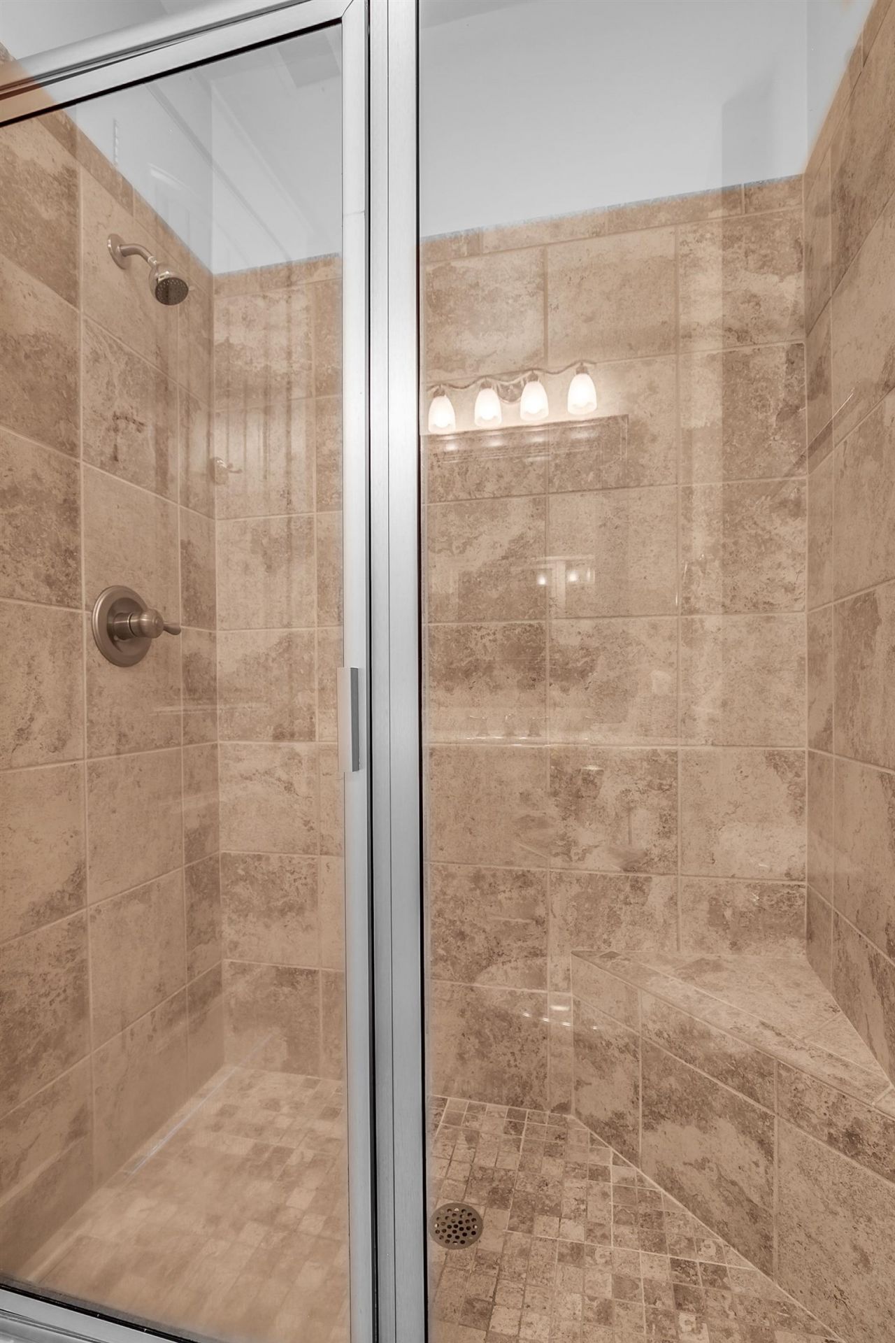4914 Cinzia Ln. Photo 15