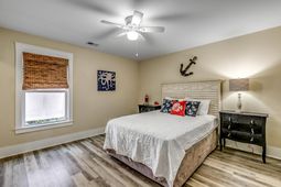 4914 Cinzia Ln. photo 4