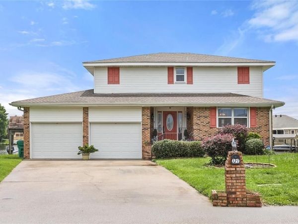121 BRUSHFIRE Lane , Slidell, LA 70458