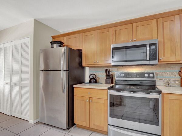 2916 SW 22nd Circle, Unit 202d, Delray Beach, FL 33445