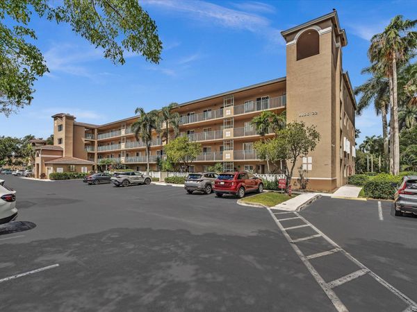 12511 Imperial Isle Drive, Unit 402, Boynton Beach, FL 33437