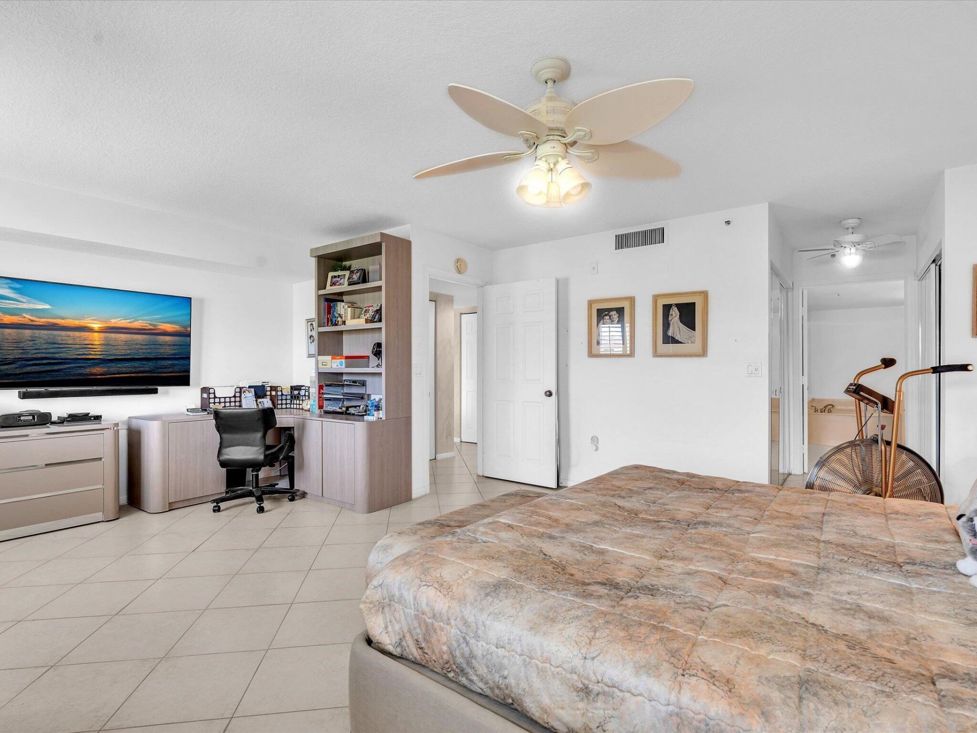12511 Imperial Isle Drive, Unit 402, Boynton Beach, FL 33437 Photo