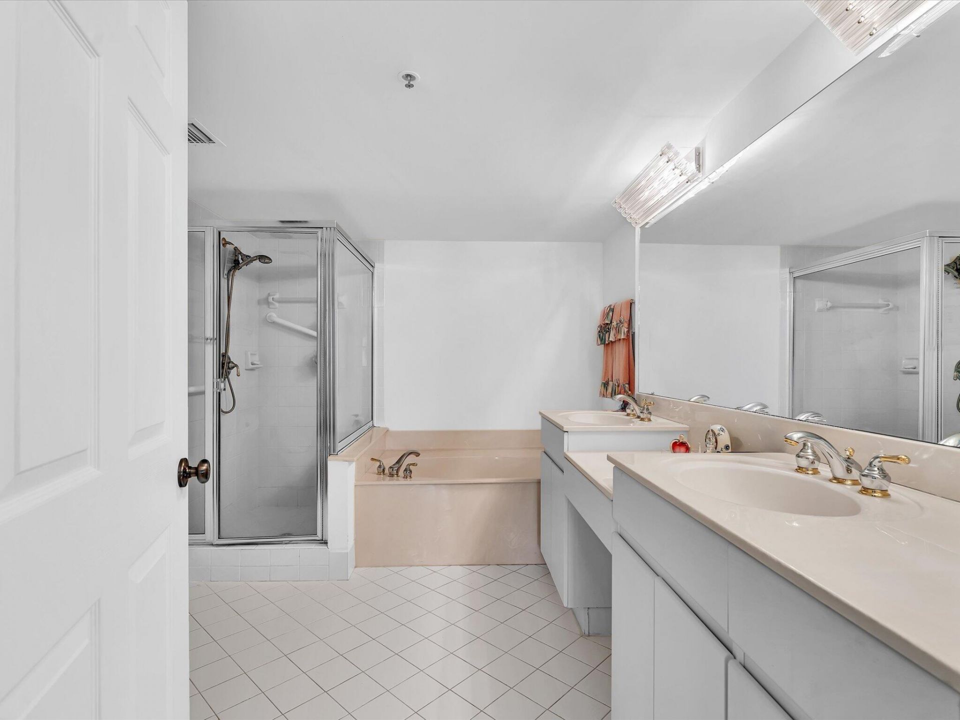 12511 Imperial Isle Drive, Unit 402, Boynton Beach, FL 33437 Photo